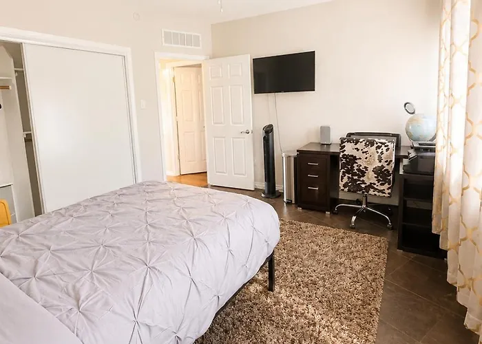Holiday home Stylish Escape Near Downtown Wi-fi Phoenix