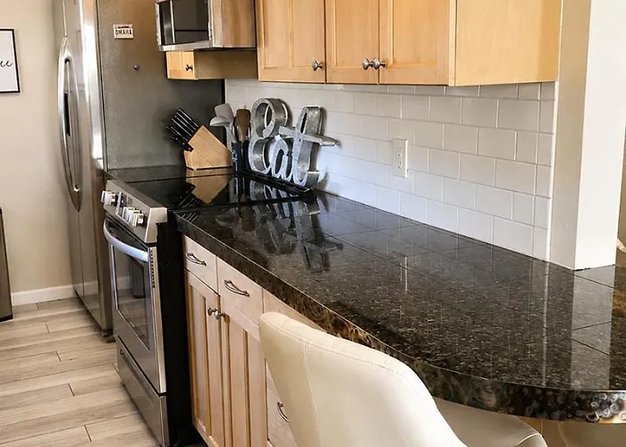 Stylish Escape Near Downtown Wi-fi Phoenix